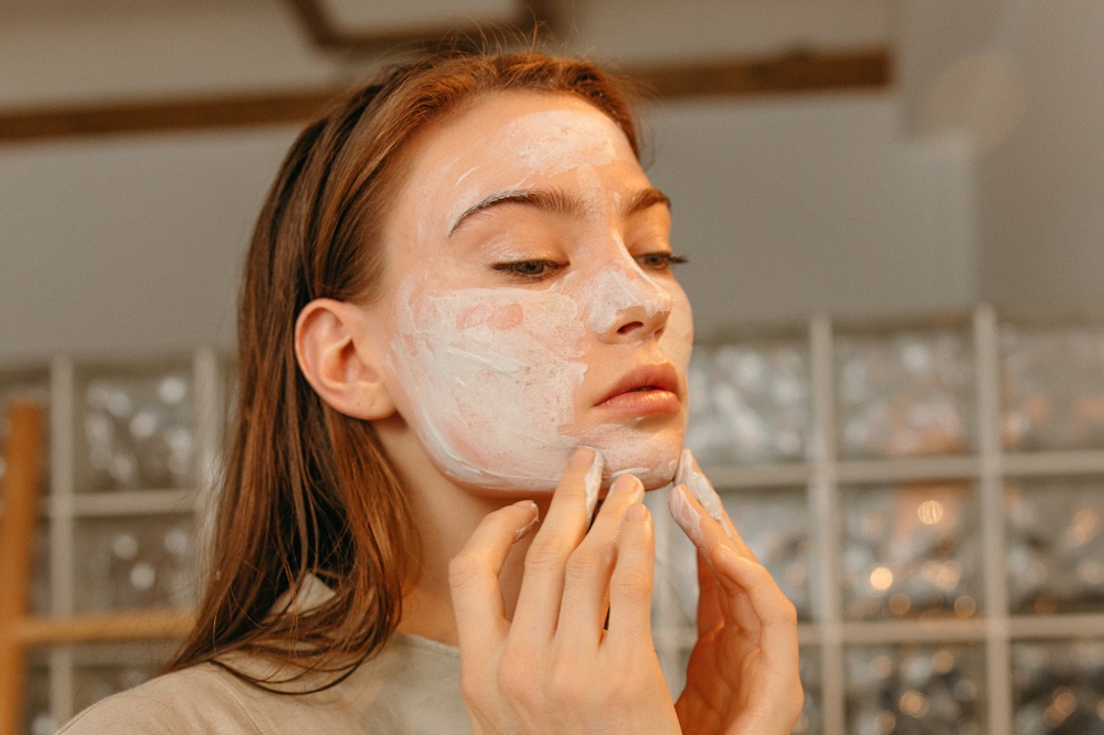 Facial Wash dan Skincare untuk Kulit Berjerawat.jpg